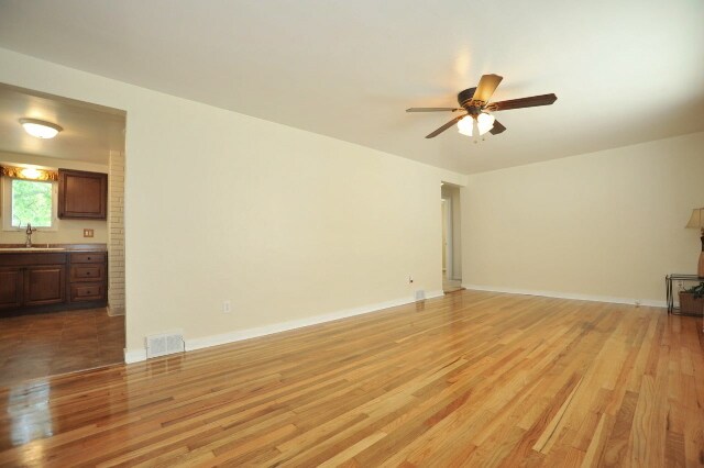 Foto del edificio - 1440 Barr Ave