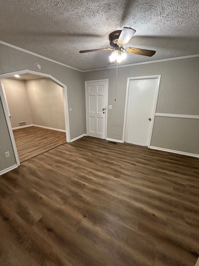 Foto del edificio - 5402 Arrow Ave