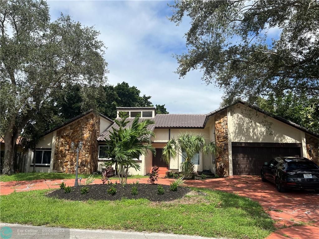 8881 N Lake Dasha Dr, Plantation, FL 33324 House for Rent in