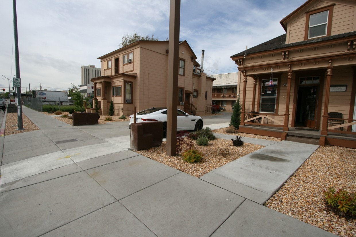 Primary Photo - Cheryl's Motel and Apartments
