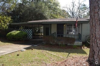 Building Photo - 1819 Mayhew St
