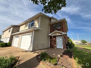 Building Photo - 12 Meadow Creek Dr