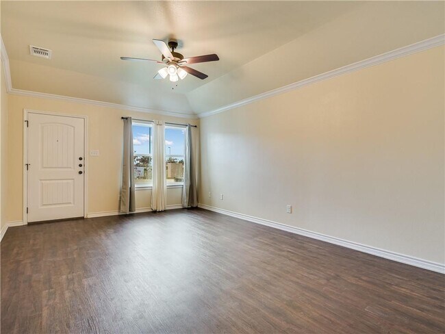 Foto del edificio - 113 Calvin Smith Ln.