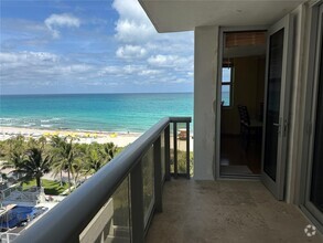 Building Photo - 6039 Collins Ave