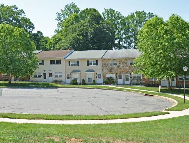 Residential Buildings - Rolling Glen Townhomes and Apartments