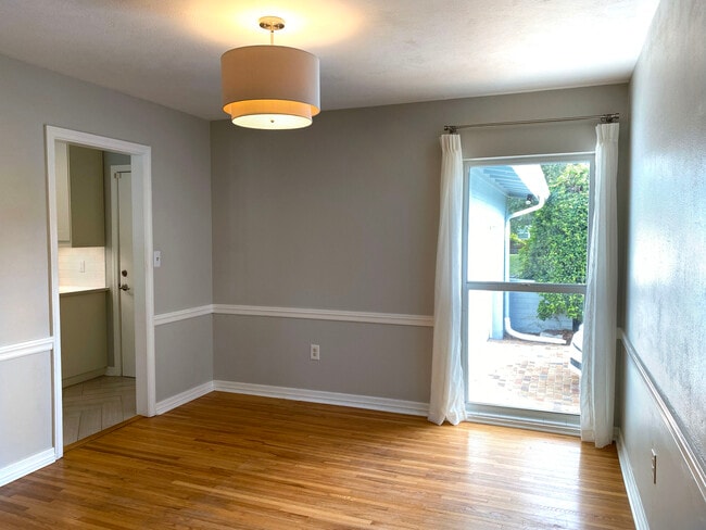Foto del edificio - 2720 Dellwood Dr