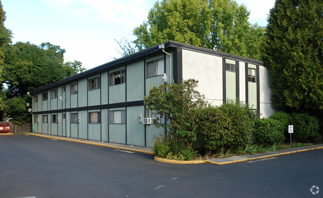 Building Photo - Ivanhoe Apartments