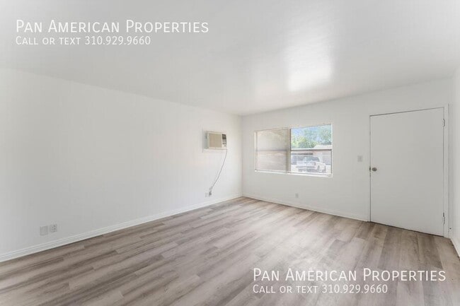 Building Photo - 546 W D St