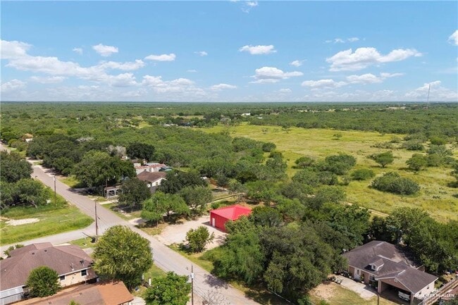 Foto del edificio - 22025 Lane Rd