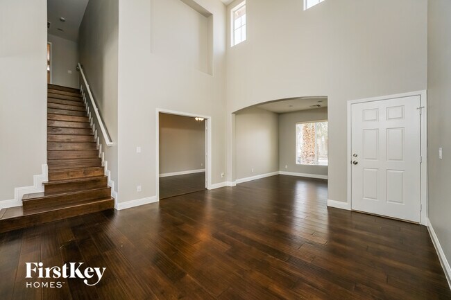 Foto del edificio - 5520 Latrobe Bluff St