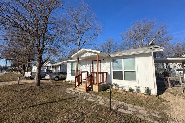 Building Photo - 600 Springdale Rd