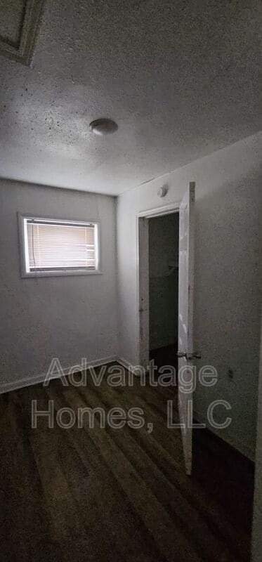 Building Photo - 11221 Palmer Ave