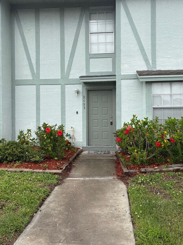 Primary Photo - Townhome in Chelsea Square