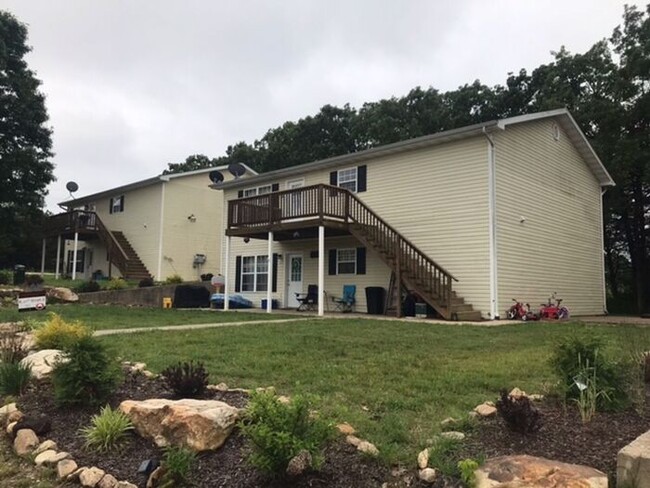 Building Photo - 2181 Country Living Dr