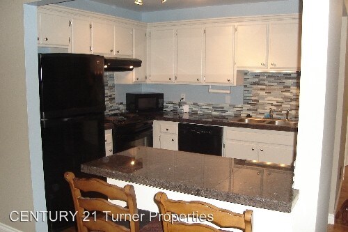 Building Photo - 434 N Hayden Island Dr