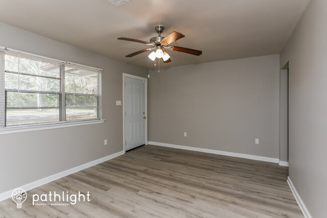Building Photo - 426 N Marchand Avenue, Gonzales, LA, 70737
