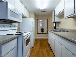 Building Photo - Acacia Apartments