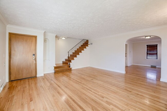 Foto del edificio - Charming 3 Bedroom Duplex In Prime Location!!