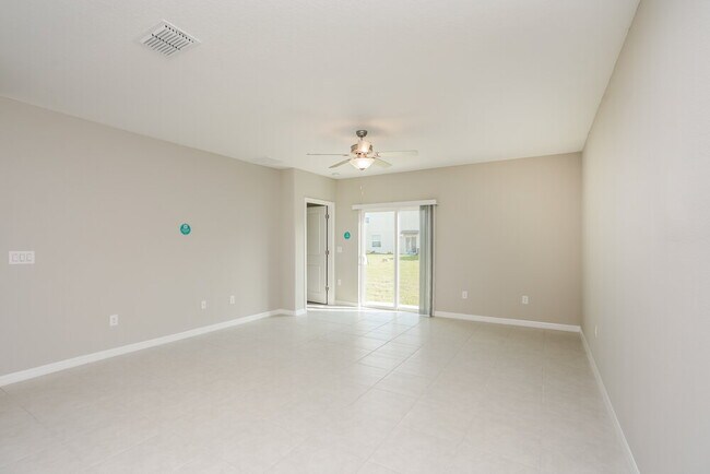 Foto del edificio - 17958 Beaming Rays Ln