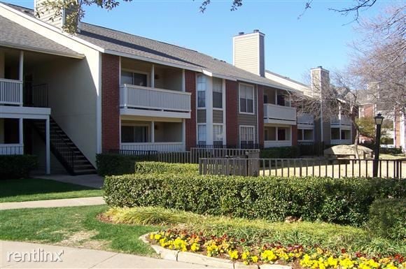 Building Photo - 7815 McCallum Blvd