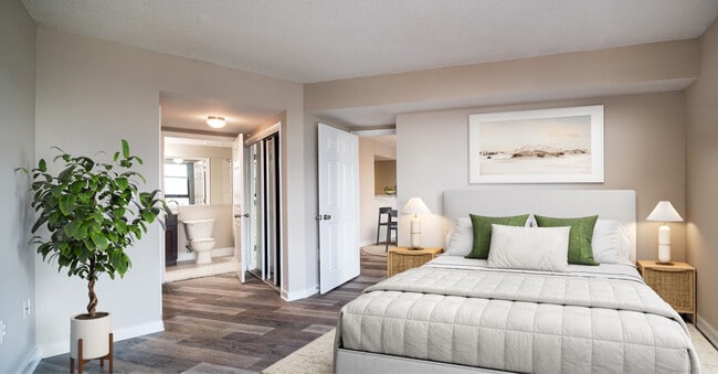 Building Photo - Instrata Pentagon City