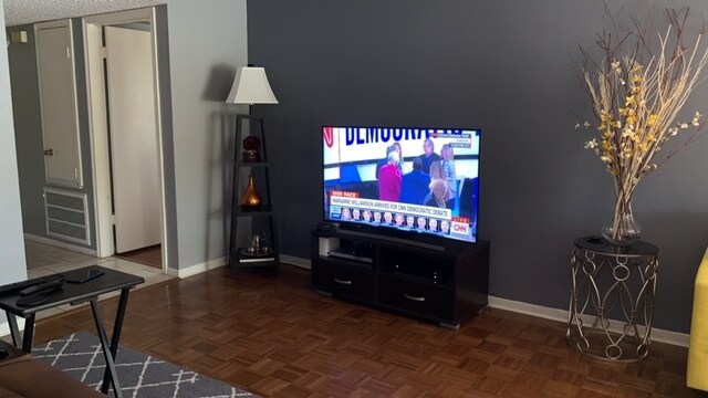 TV in front of living area - 3500 Carmen Ave