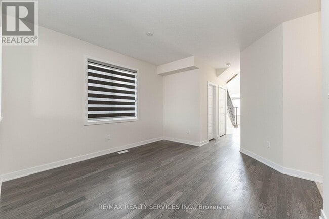 Building Photo - 82 STARBOARD Cres