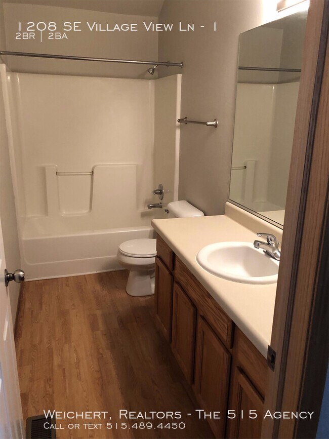 Foto del edificio - 1208 SE Village View Ln
