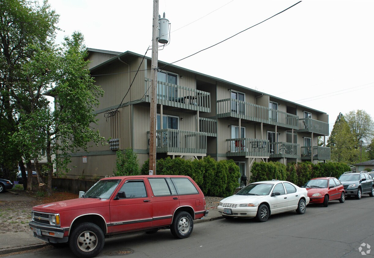 Building Photo - 1215 NW 23rd St