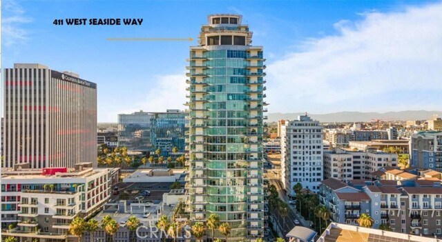 Building Photo - 411 W Seaside Way