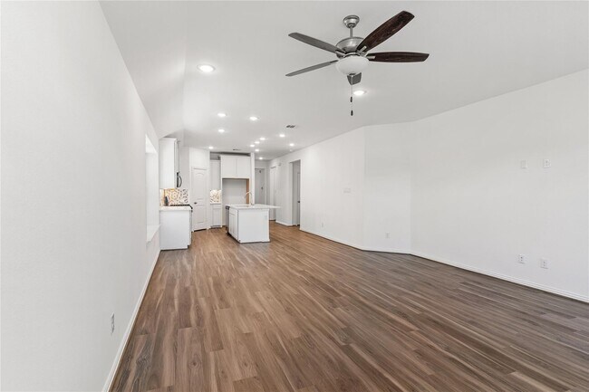 Foto del edificio - 542 Long Beach Bay Dr