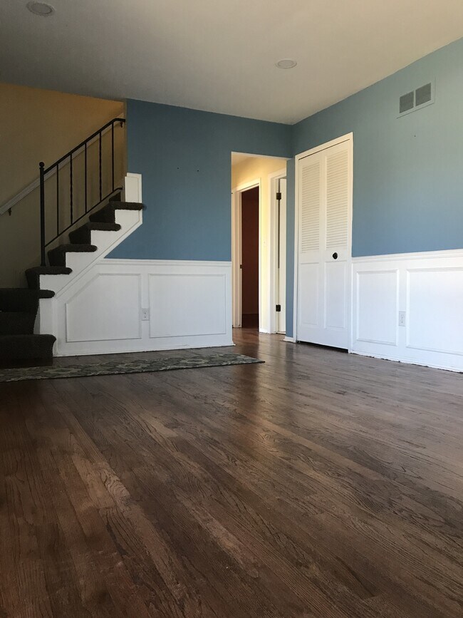Foto del edificio - 4 BED/2 BATH ADORABLE, SPACIOUS SINGLE FAMILY HOME ---- FORREST DR. CANTON