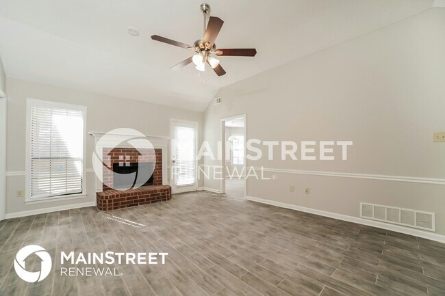 Foto del edificio - 6857 Dovefield Ln