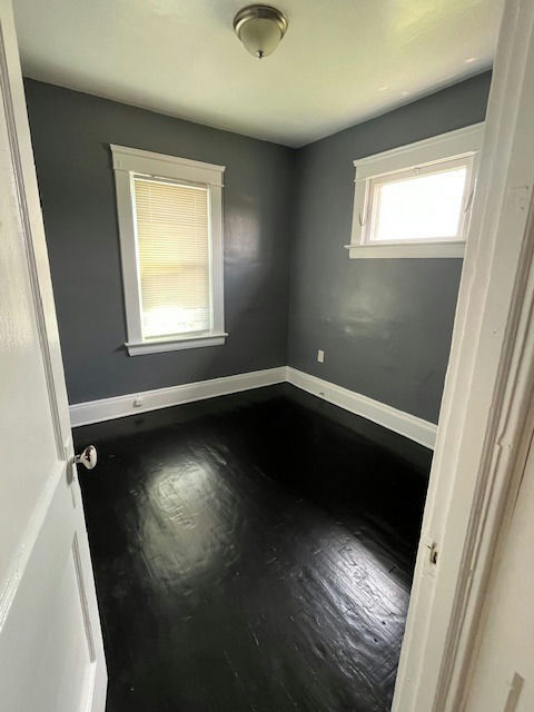 Foto del edificio - 3079 E 130th St