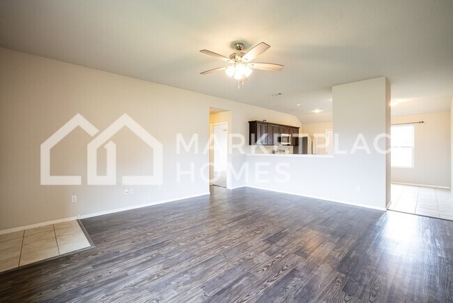 Foto del edificio - 825 NW 68th Ave