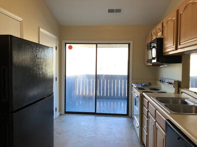 Building Photo - 2923 Oaktop Cir