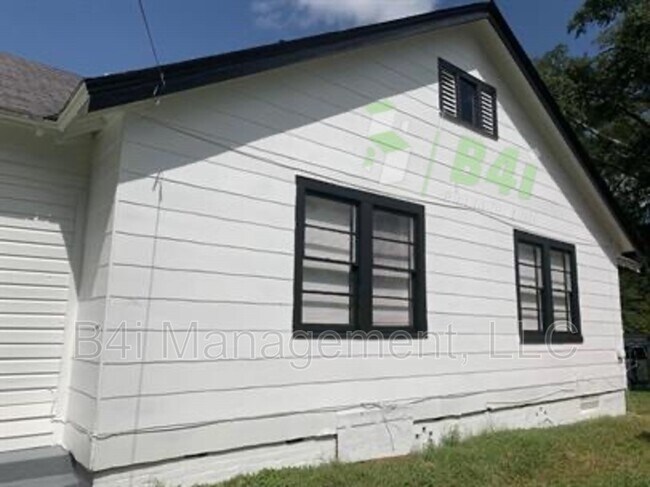 Foto del edificio - 4018 3rd Ave