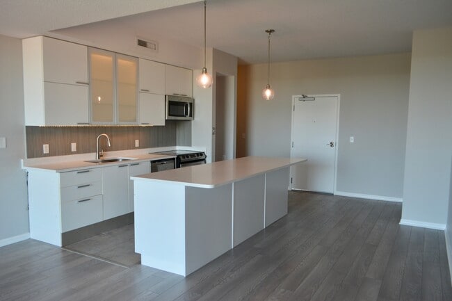 Large Open Kitchen with 10' Island - 226 5th Ave N