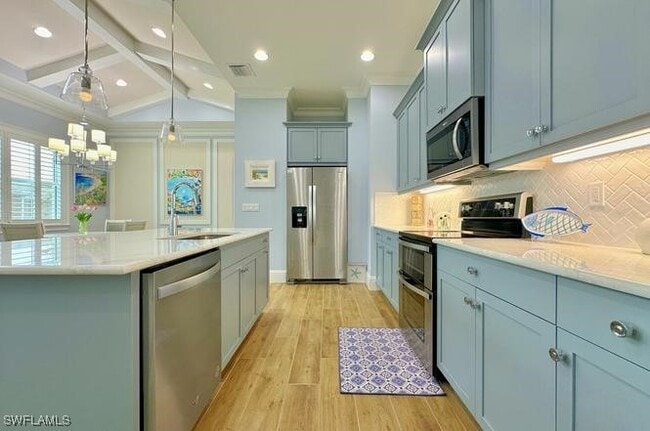 Foto del edificio - 7270 Saona CT