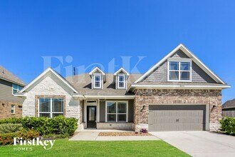 Building Photo - 9923 Oaklawn Dr