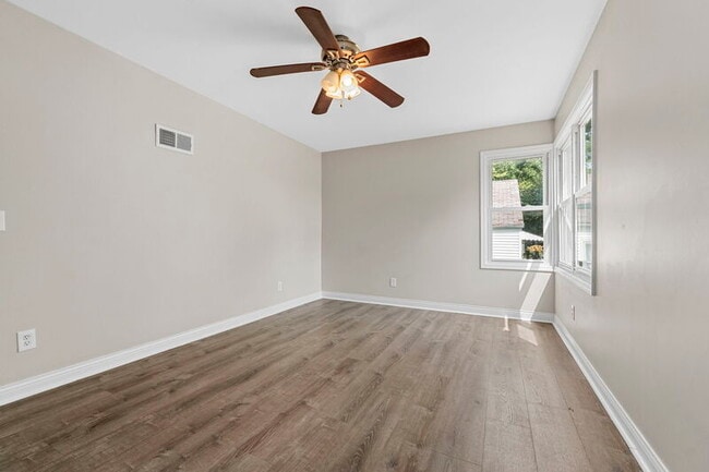 Building Photo - 7715 Horatio Dr