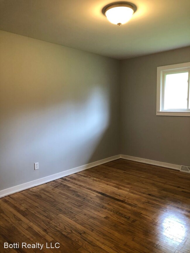 Building Photo - 2 br, 1 bath House - 1208 Blaisdell St
