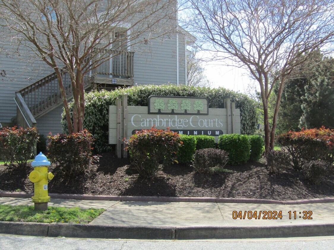 Primary Photo - Cambridge Court