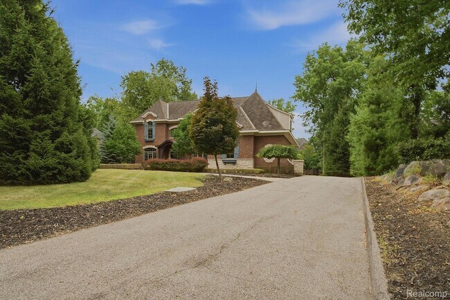 Building Photo - 2707 Turtle Lk Dr