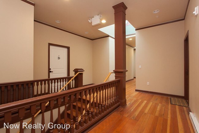 Building Photo - 3037 N Williams Ave