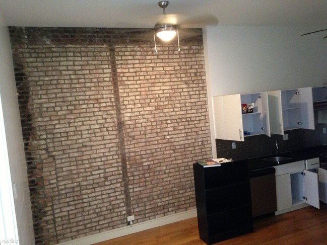 Building Photo - 291 Irving Ave