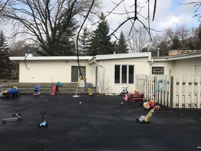 Building Photo - 15877 W Woodbine Cir