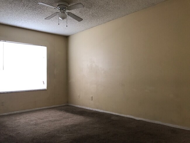 Foto del edificio - 2 Bedroom 2 Bathroom Condo For Rent at 414...