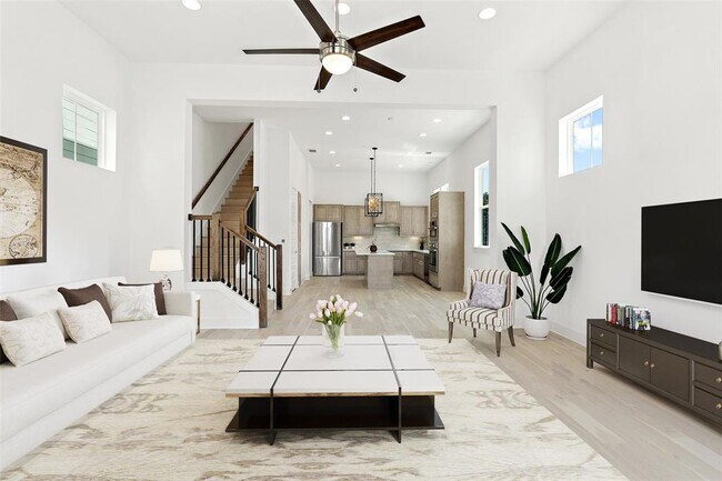 Building Photo - 4505 Grassland Dr