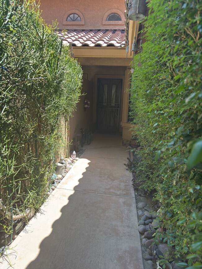 Foto del edificio - Woodhaven CC - Unfurnished 3br - Long Term